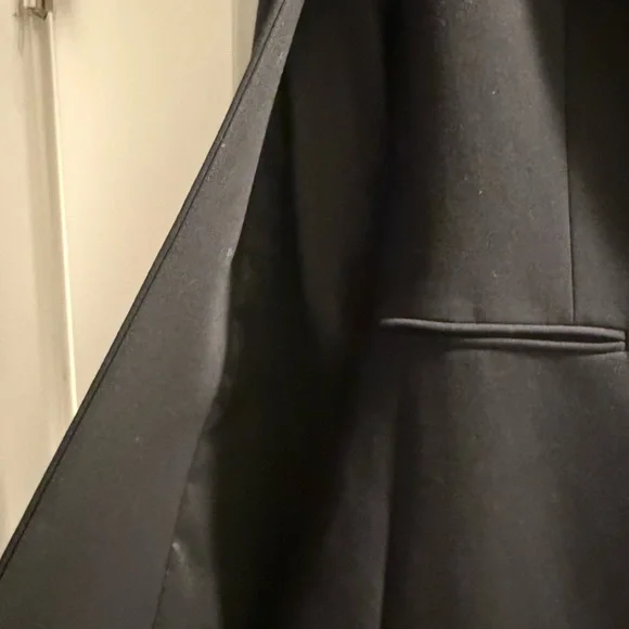 BCBGMaxazria black cape, blazer extra small like new never worn - Picture 4 of 8